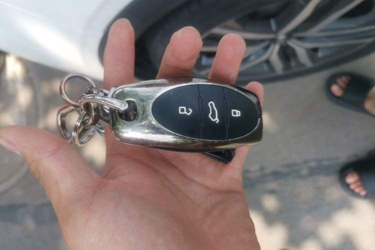 Used Bestune T99 2020 20TD Automatic Premium Edition Vehicle Key
