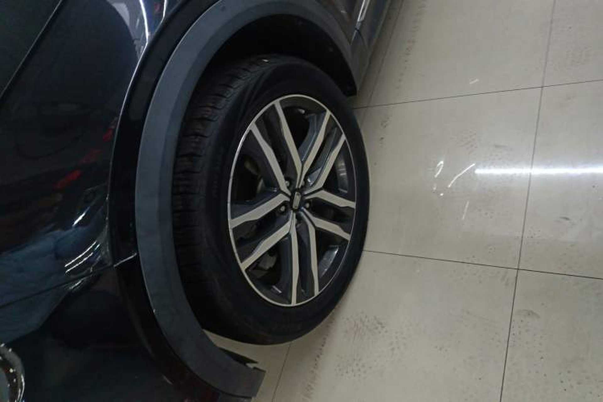 Used Bestune T99 2021 20TD Automatic Long Wheelbase Left Front Wheel Hub