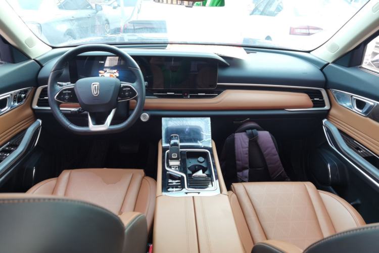 Used Bestune T99 2022 20TD Automatic Sport Prestige Special Edition Center Console