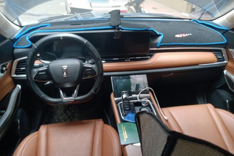 Used Bestune T99 2022 20TD Automatic Premium Edition Center Console