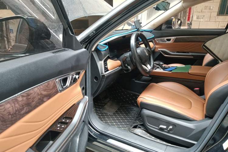 Used Bestune T99 2022 20TD Automatic Premium Edition Driver Seat