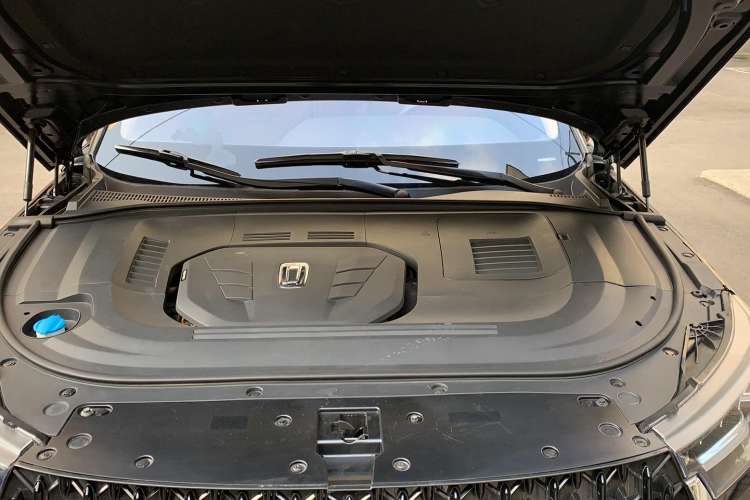 Used Bestune T99 2022 20TD Automatic Sport Premium Edition Engine Bay