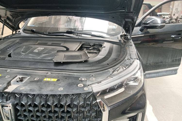Used Bestune T99 2022 20TD Automatic Premium Edition Engine Bay Left