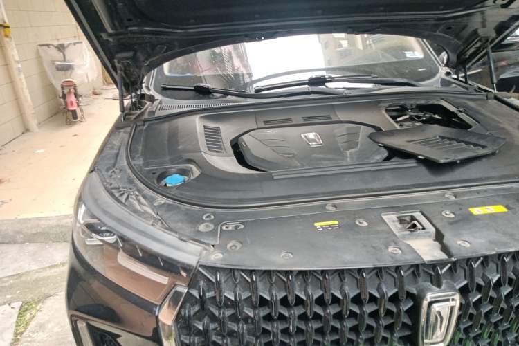 Used Bestune T99 2022 20TD Automatic Premium Edition Engine Bay Right