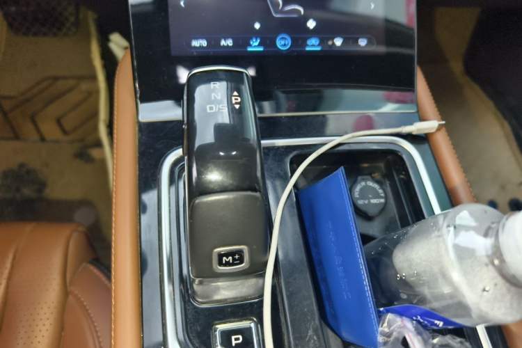 Used Bestune T99 2022 20TD Automatic Sport Prestige Special Edition Gear Lever