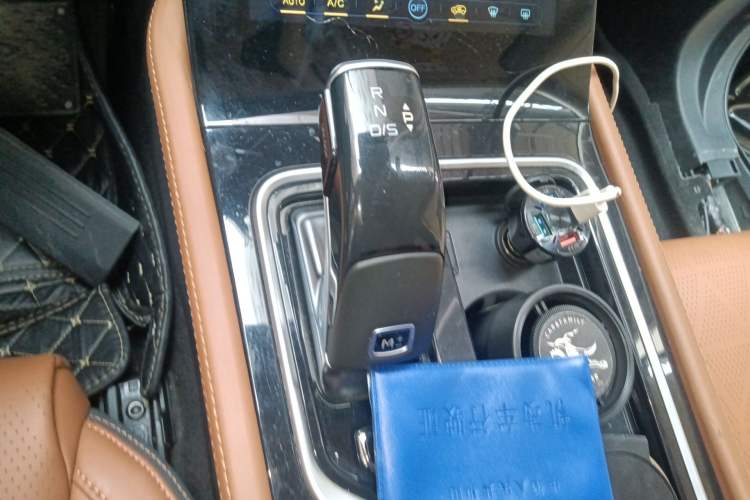 Used Bestune T99 2022 20TD Automatic Premium Edition Gear Lever
