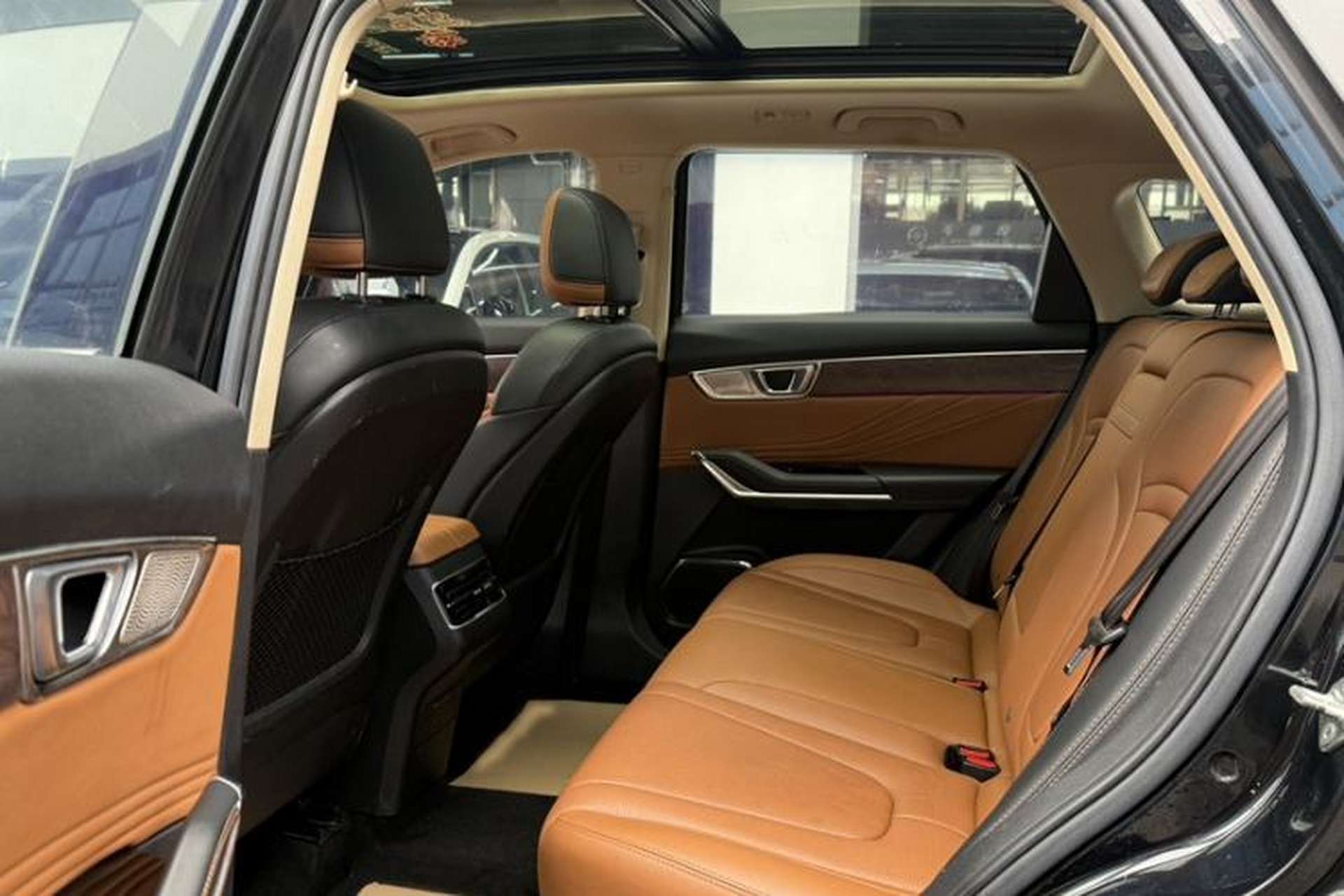Used Bestune T99 2022 20TD Automatic Prestige Special Edition Interior 6