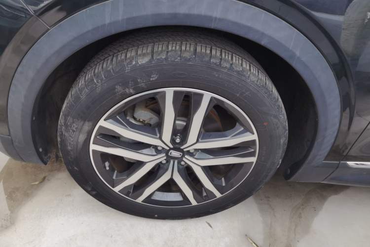Used Bestune T99 2022 20TD Automatic Sport Prestige Special Edition Left Front Wheel Hub