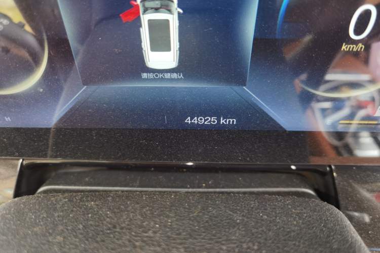 Used Bestune T99 2022 20TD Automatic Prestige Special Edition Odometer Close Up