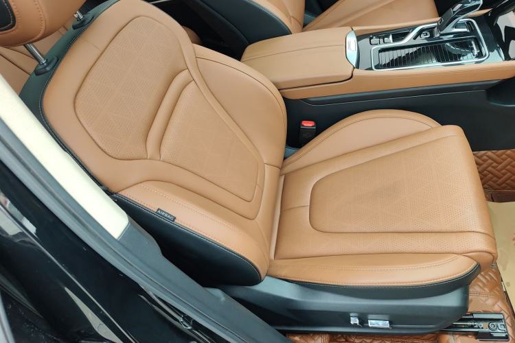 Used Bestune T99 2022 20TD Automatic Prestige Special Edition Right Front Seat