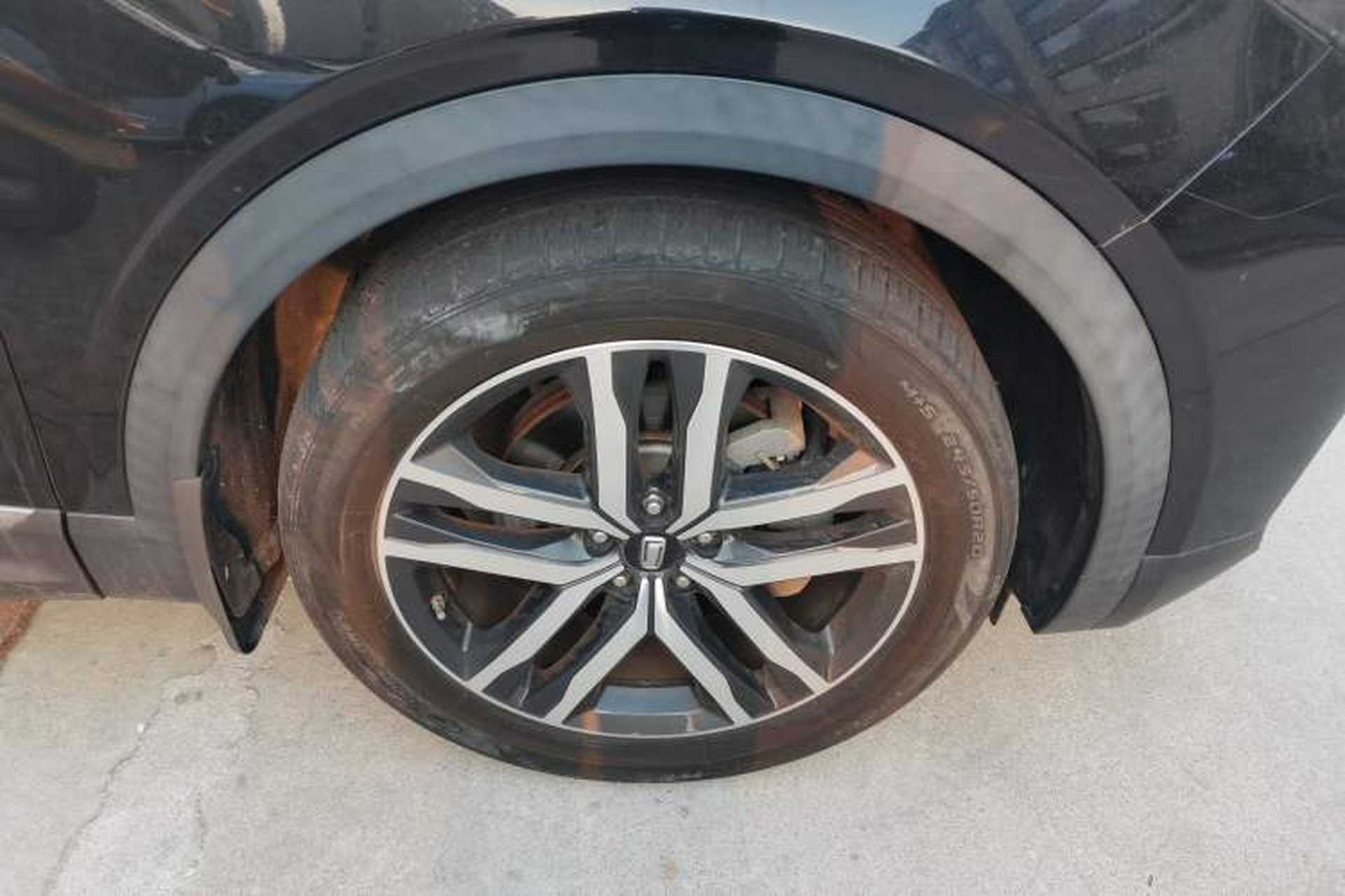 Used Bestune T99 2022 20TD Automatic Prestige Special Edition Right Front Wheel Hub