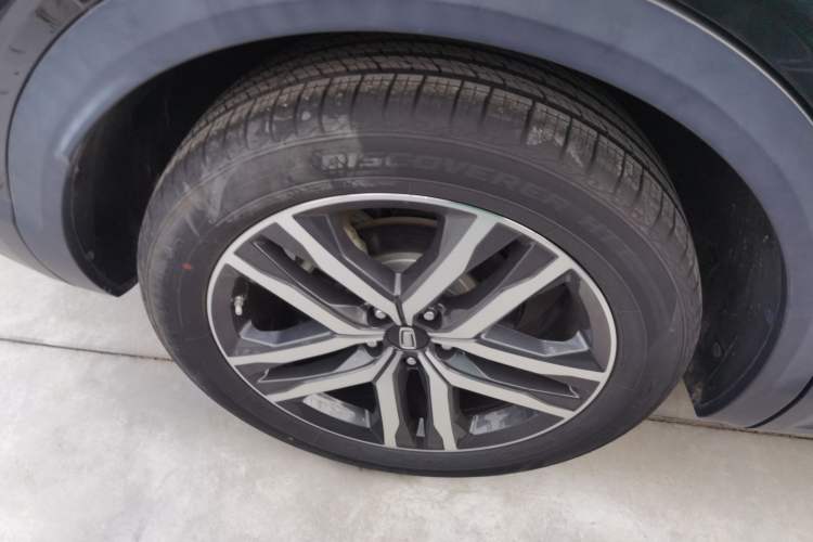 Used Bestune T99 2022 20TD Automatic Sport Prestige Special Edition Right Rear Wheel Hub