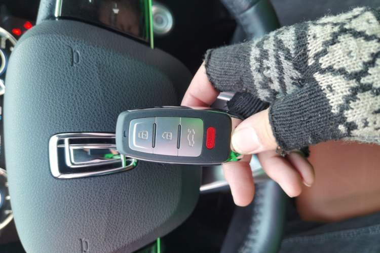 Used Bestune T99 2022 20TD Automatic Sport Prestige Special Edition Vehicle Key