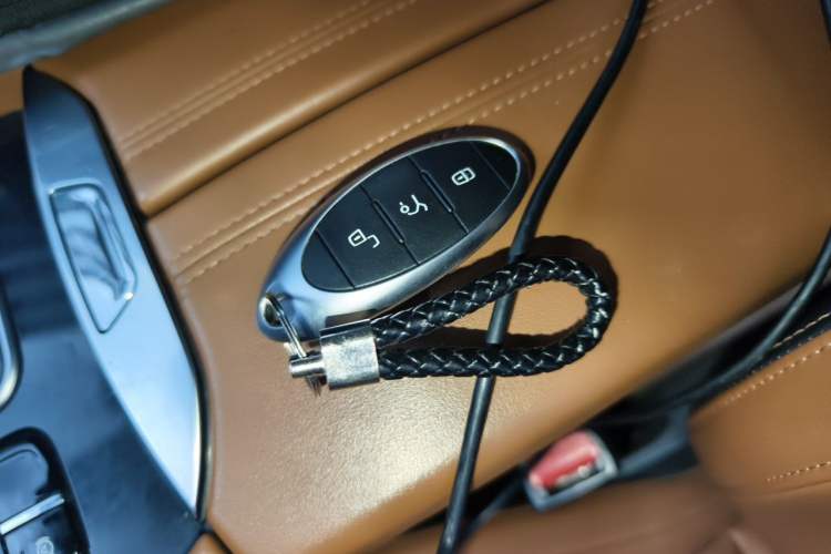 Used Bestune T99 2022 20TD Automatic Sport Prestige Special Edition Vehicle Key