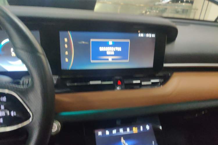 Used Bestune T99 2022 20TD Automatic Prestige Edition Audio And AC Panel