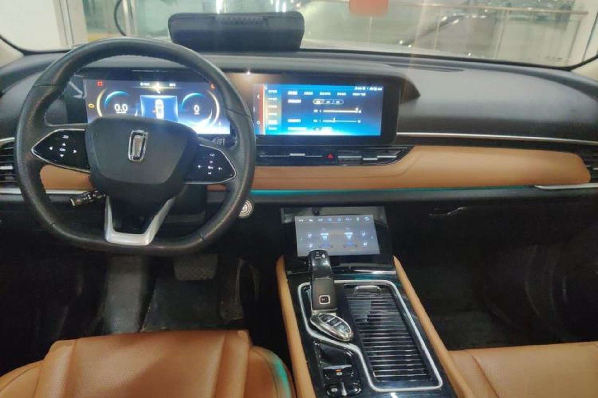 Used Bestune T99 2022 20TD Automatic Prestige Edition Center Console