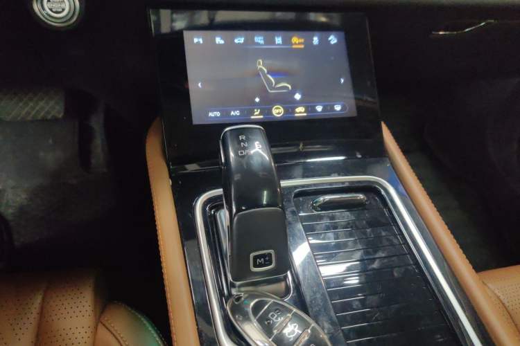 Used Bestune T99 2022 20TD Automatic Prestige Edition Gear Lever