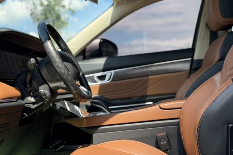 Used Bestune T99 2022 20TD Automatic Sport Prestige Edition Interior 11