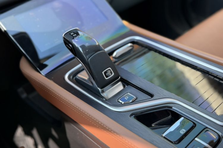 Used Bestune T99 2022 20TD Automatic Sport Prestige Edition Interior 6