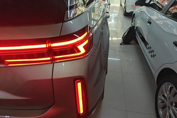Used Bestune T99 2022 20TD Automatic Sport Prestige Edition Right Rear Taillight