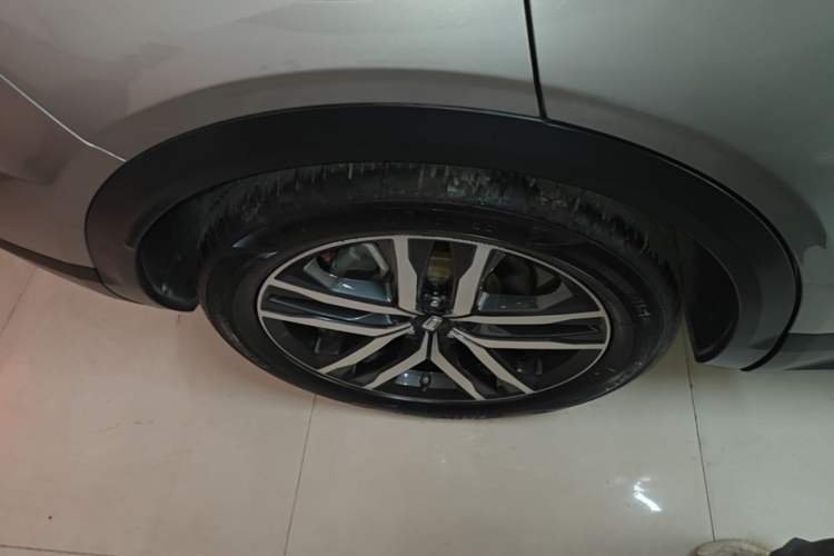 Used Bestune T99 2022 20TD Automatic Sport Prestige Edition Right Rear Wheel Hub