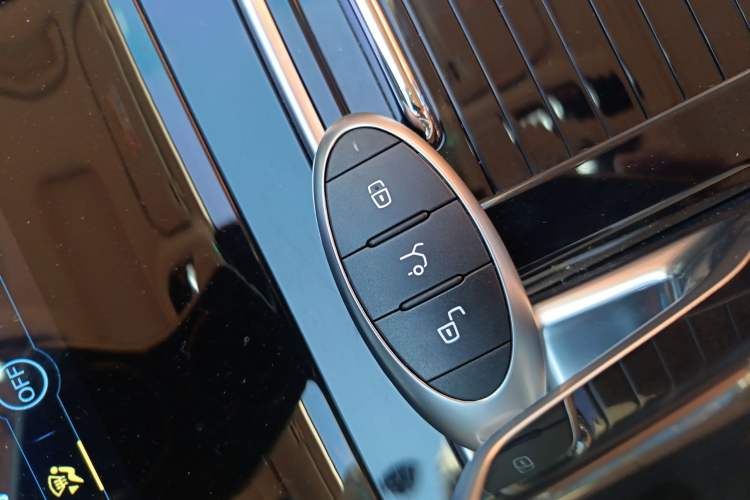 Used Bestune T99 2022 20TD Automatic Sport Prestige Special Edition Interior 1