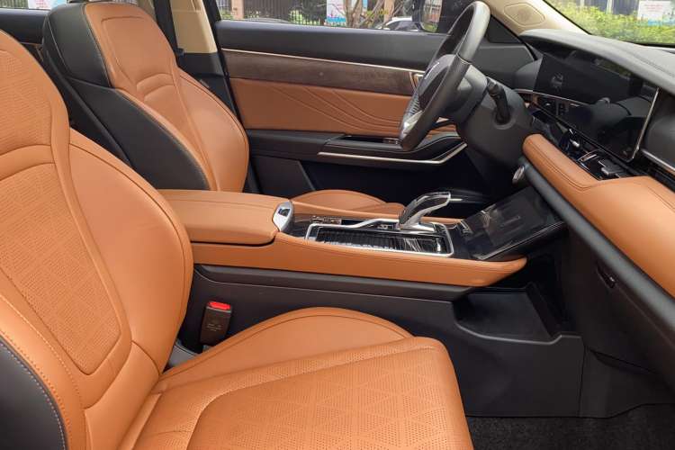 Used Bestune T99 2022 20TD Automatic Sport Premium Edition Interior 3