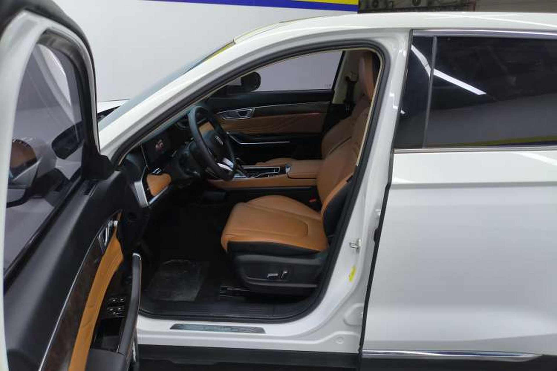 Used Bestune T99 2022 20TD Automatic Prestige Special Edition Left Front Seat