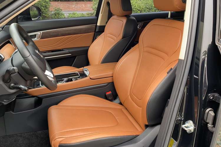 Used Bestune T99 2022 20TD Automatic Sport Premium Edition Left Front Seat