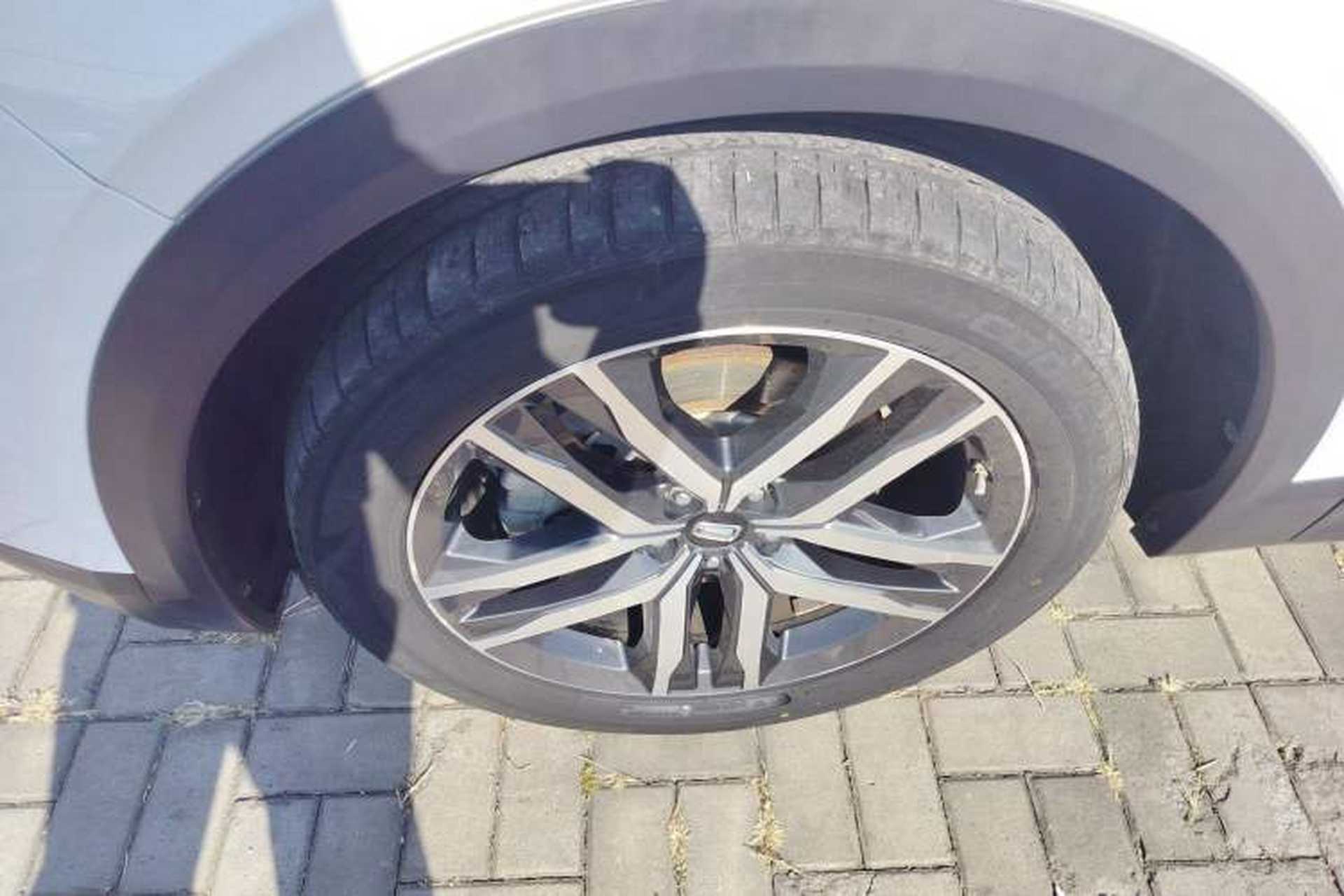 Used Bestune T99 2022 20TD Automatic Sport Luxury Edition Left Front Wheel Hub