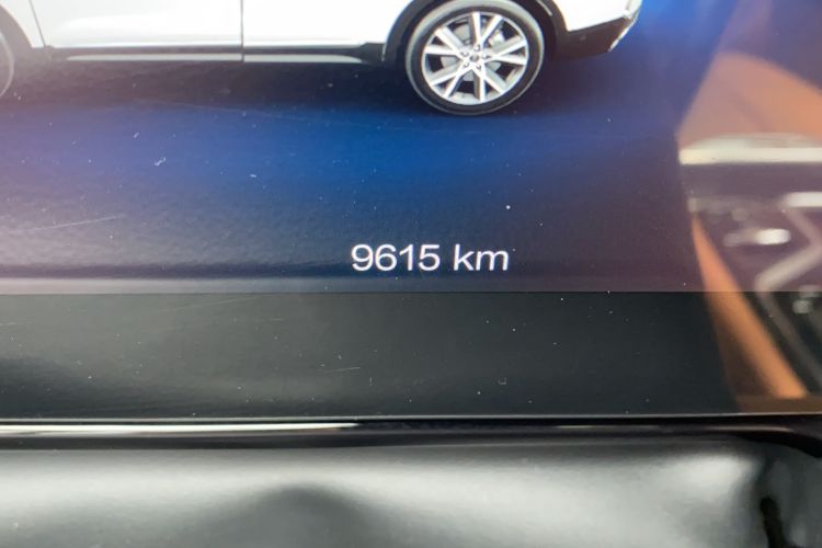Used Bestune T99 2022 20TD Automatic Sport Premium Edition Odometer Close Up