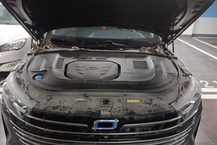 Used Bestune T99 2023 2.0T Automatic Prestige Edition Engine Bay