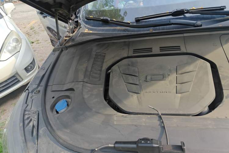Used Bestune T99 2023 2.0T Automatic Premium (6AT) Engine Bay Right