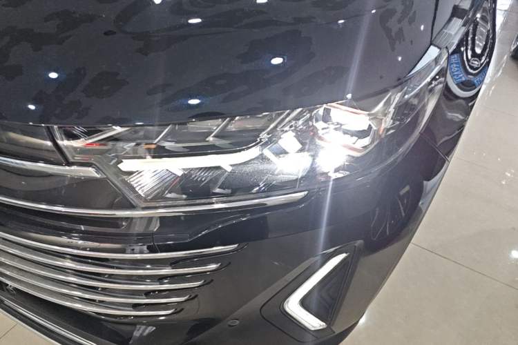 Used Bestune T99 2023 2.0T Automatic Premium (6AT) Left Front Headlight