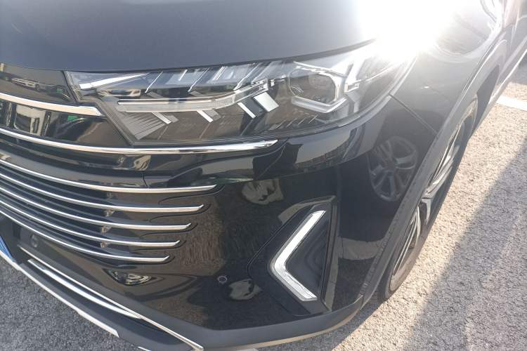 Used Bestune T99 2023 2.0T Automatic Premium (6AT) Left Front Headlight