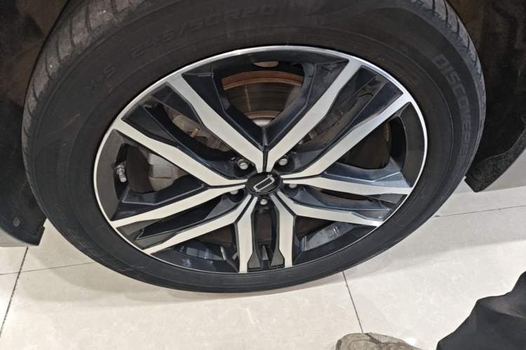 Used Bestune T99 2023 2.0T Automatic Premium (6AT) Left Front Wheel Hub