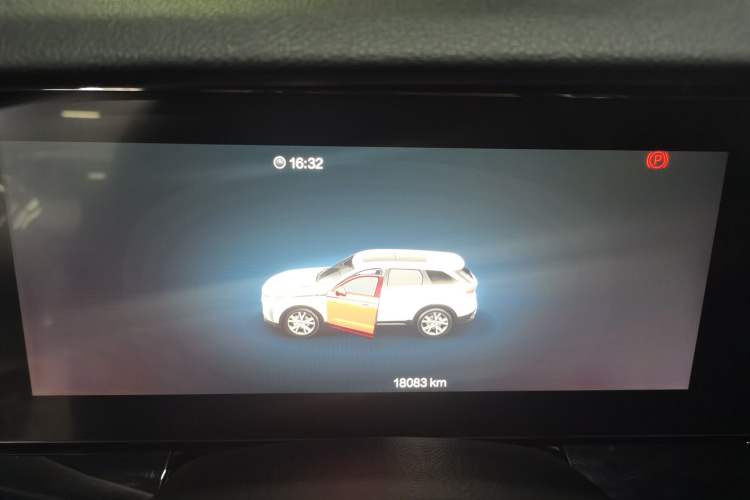 Used Bestune T99 2023 2.0T Automatic Prestige Edition Odometer Close Up