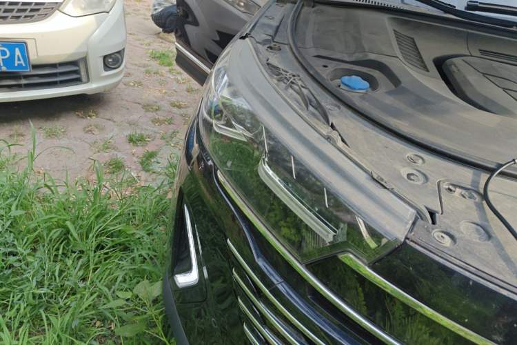 Used Bestune T99 2023 2.0T Automatic Premium (6AT) Right Front Headlight