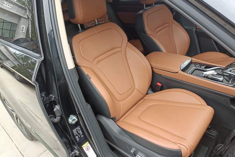 Used Bestune T99 2023 2.0T Automatic Prestige Edition (8AT) Right Front Seat