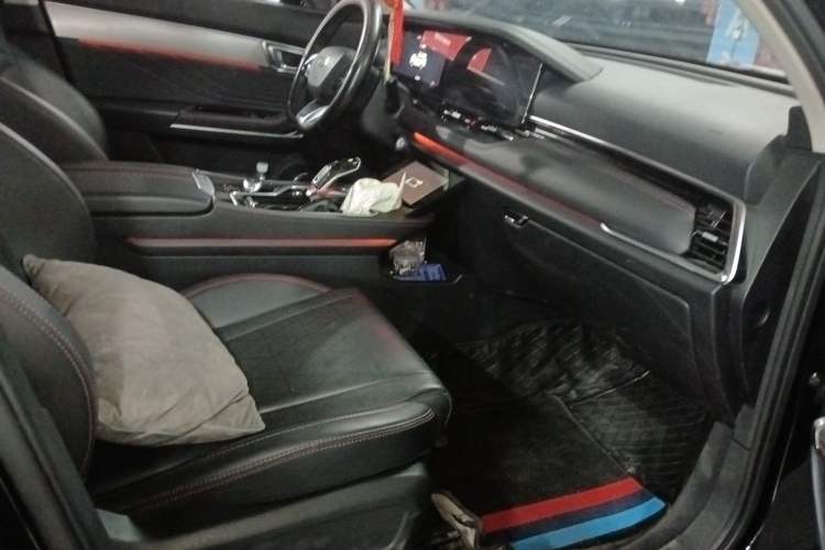 Used Bestune T99 2023 2.0T Automatic Prestige Edition Right Front Seat