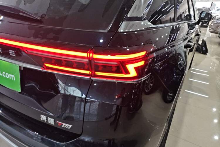 Used Bestune T99 2023 2.0T Automatic Premium (6AT) Right Rear Taillight