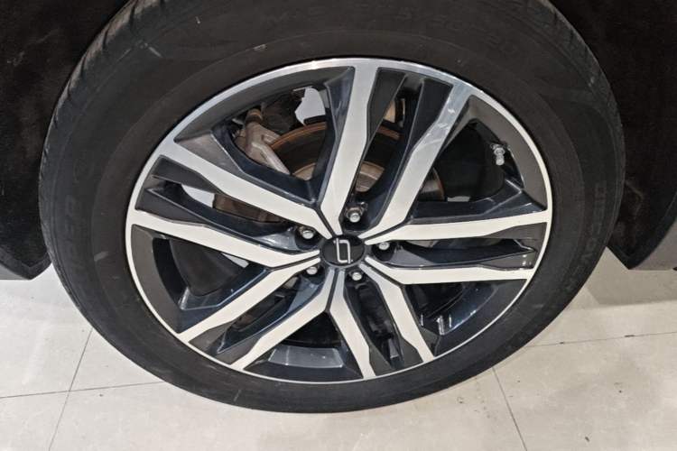 Used Bestune T99 2023 2.0T Automatic Premium (6AT) Right Rear Wheel Hub