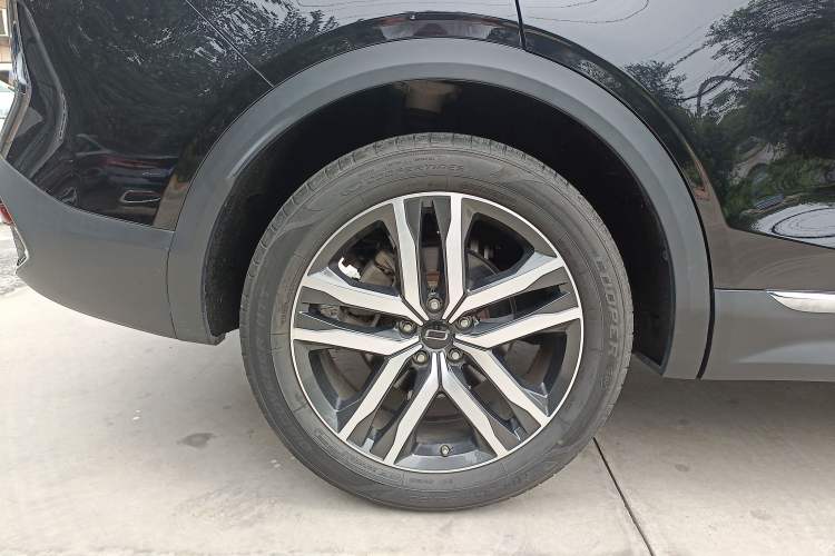 Used Bestune T99 2023 2.0T Automatic Prestige Edition (8AT) Right Rear Wheel Hub