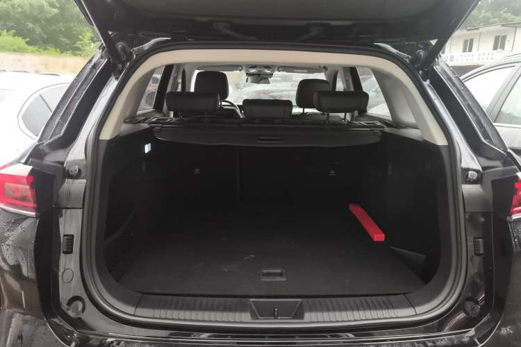 Used Bestune T99 2023 2.0T Automatic Prestige Edition Trunk