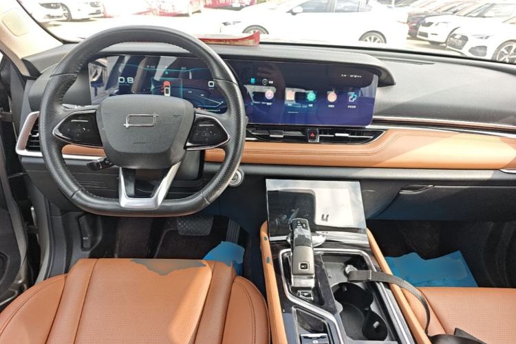 Used Bestune T99 2023 2.0T Automatic Premium (6AT) Center Console