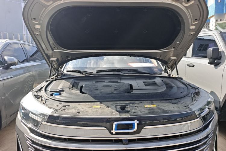 Used Bestune T99 2023 2.0T Automatic Premium (6AT) Engine Bay