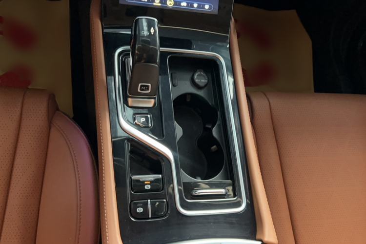 Used Bestune T99 2023 2.0T Automatic Prestige Edition (8AT) Gear Lever
