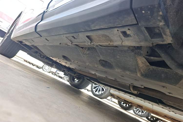 Used Bestune T99 2023 2.0T Automatic Premium (6AT) Left Side Sill