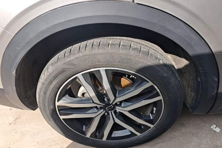 Used Bestune T99 2023 2.0T Automatic Premium (6AT) Right Rear Wheel Hub