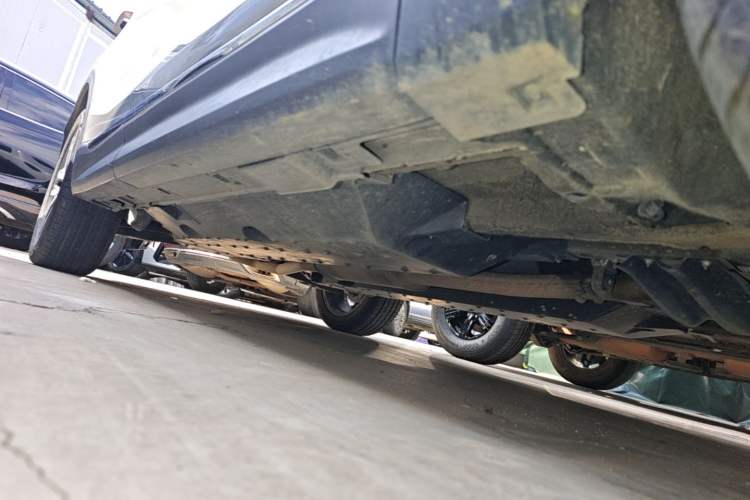 Used Bestune T99 2023 2.0T Automatic Premium (6AT) Right Side Sill